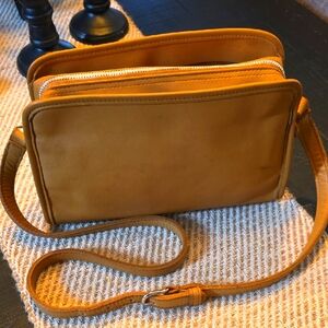 Coach Vintage Camel Color All Leather‎ Sutton Bag